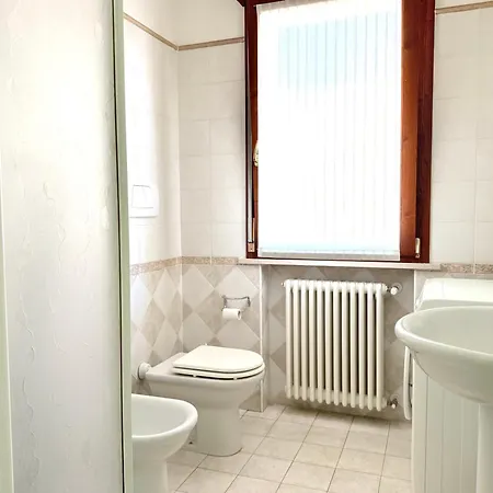 Rp05 - Cesenatico, Trilocale Con Balcone E Garage Vicino Al Mare *