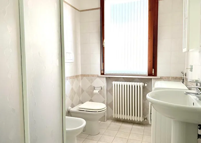 Rp05 - Cesenatico, Trilocale Con Balcone E Garage Vicino Al Mare *